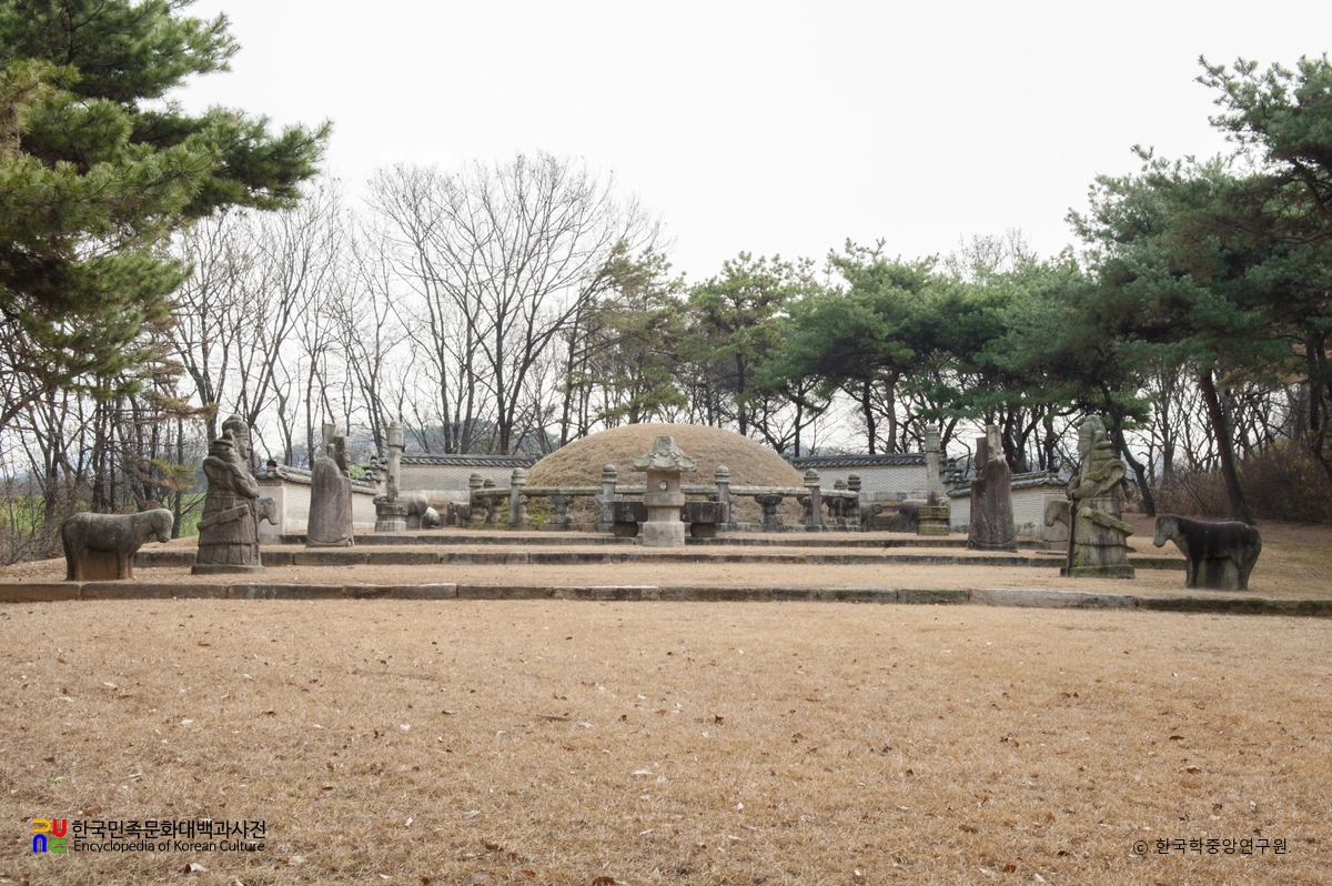 고양 서삼릉 중 회묘 정면