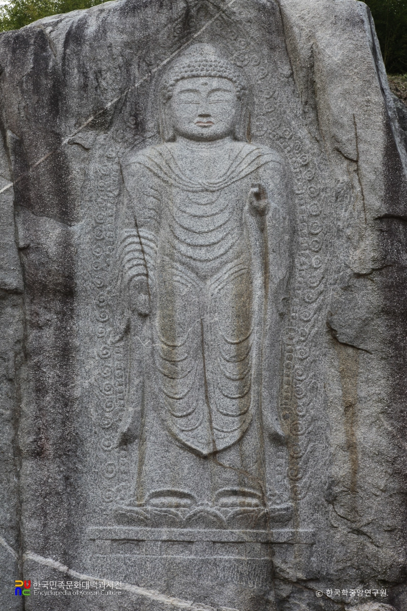 함양 덕전리 마애여래입상