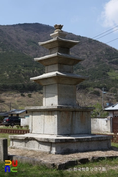 산청 단속사지 동 삼층로아 슬롯 정측면