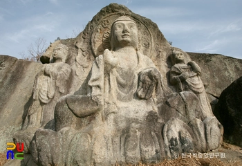 영주 가흥동 마애여래삼존상 및 여래좌상 중 마애여래삼존상 정면