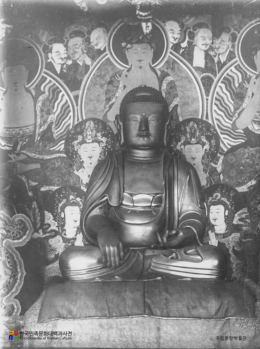 강화 전등사 대웅전 본존불상