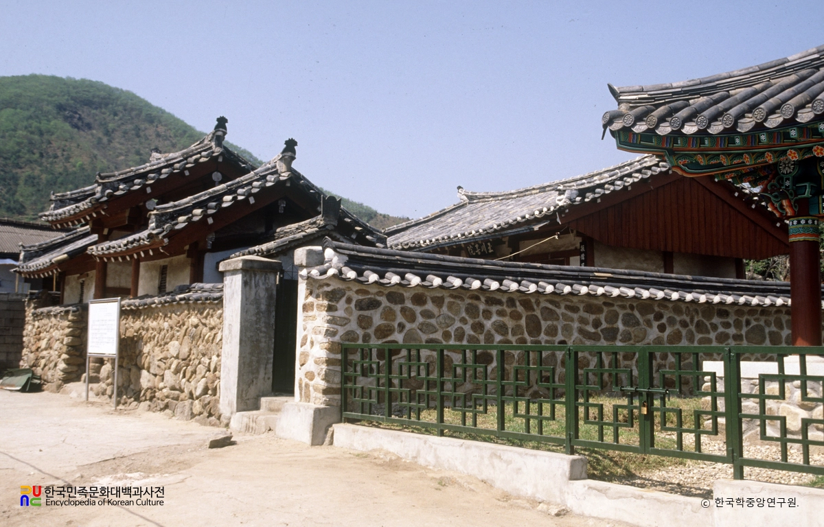 순천 옥천서원 전경