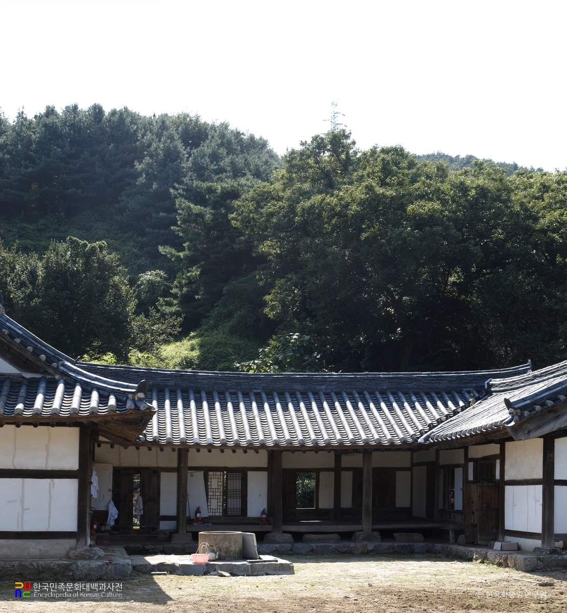 용인 한산이씨 음애공파 고택 대청마루