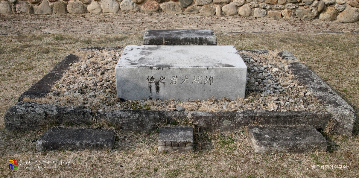 영주 금성대군 신단 중 금성대군지위 정면