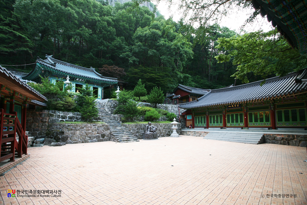 구미 해운사 중 대웅전 일원