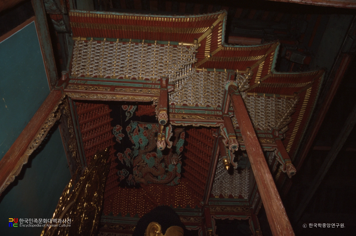 영주 부석사 무량수전 닫집