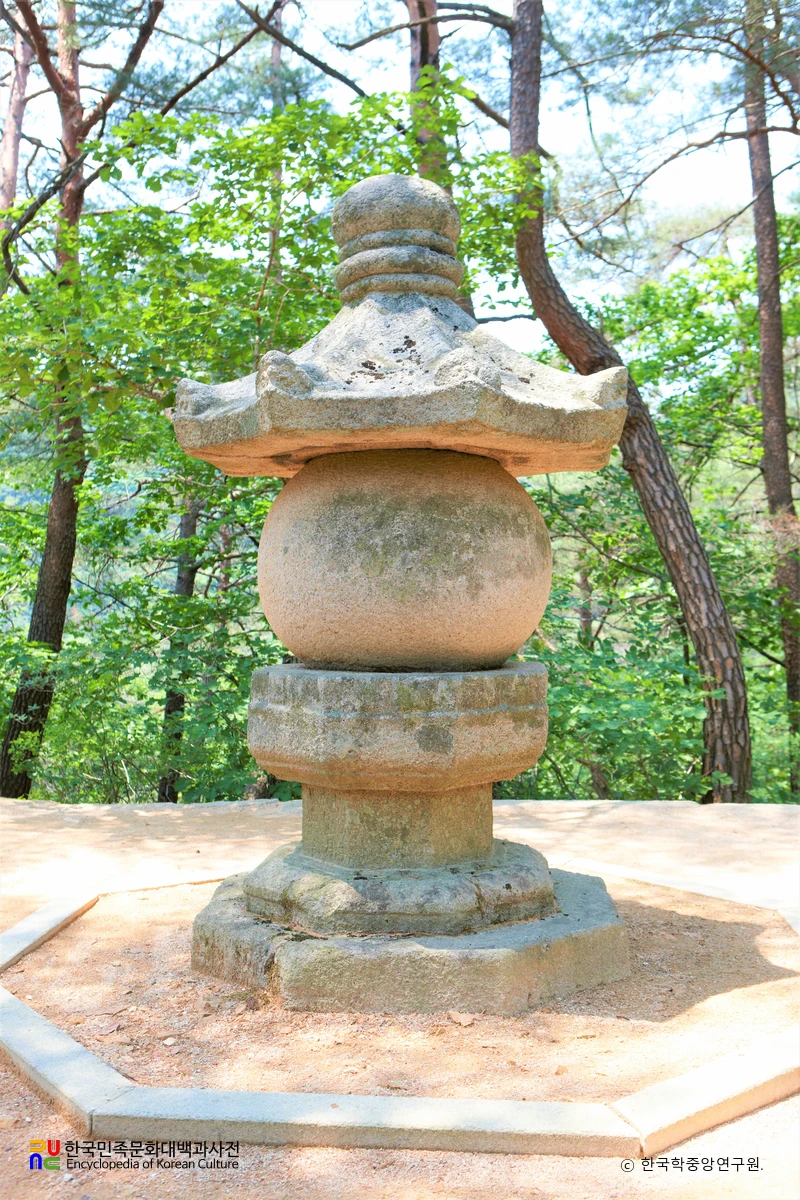 보은 법주사 복천암 학조화상탑