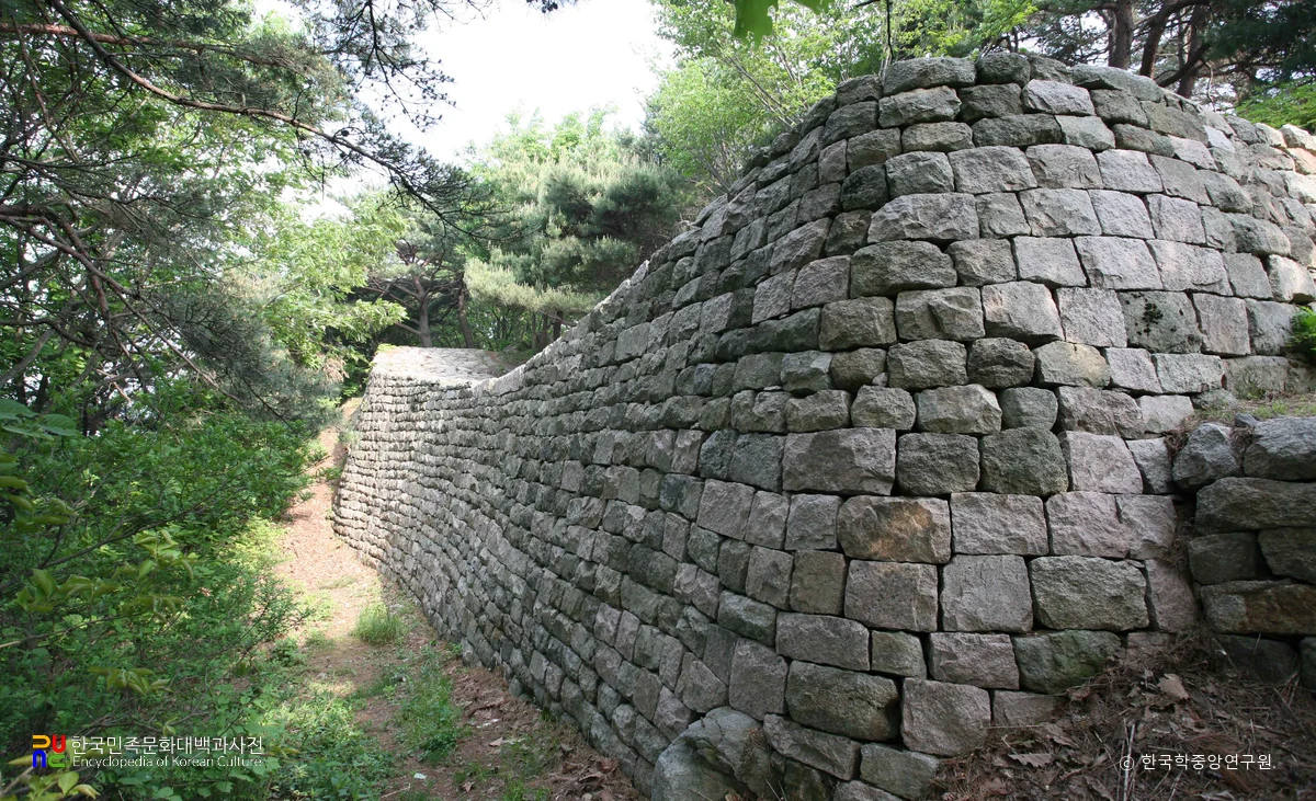 대전 보문산성 성벽