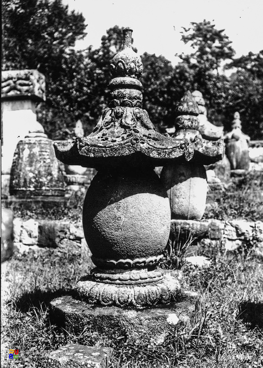 순천 송광사 묵암화상승탑