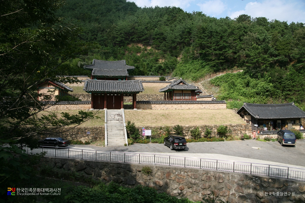 구례 석주관 칠의사묘 사당