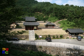 구례 석주관 칠의사묘 사당