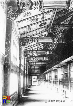 합천 해인사 장경판전 수다라장 내부