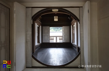 창덕궁 낙선재 원형문