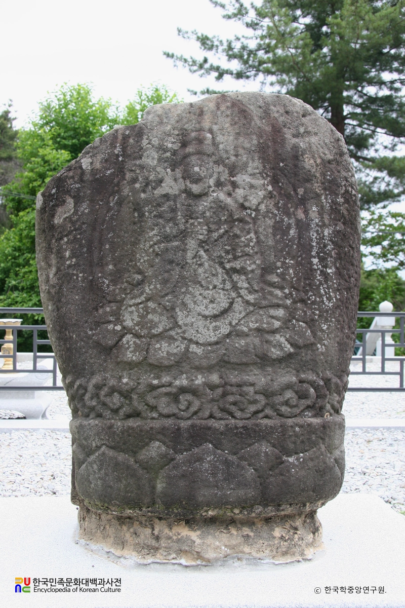 선산 궁기동 석불상 / 뒷면