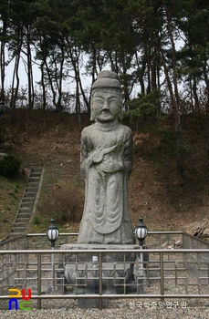 괴산 광덕사 석조여래입상