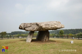 강화 부근리 지석묘 중 온라인카지노; 고인돌 정면