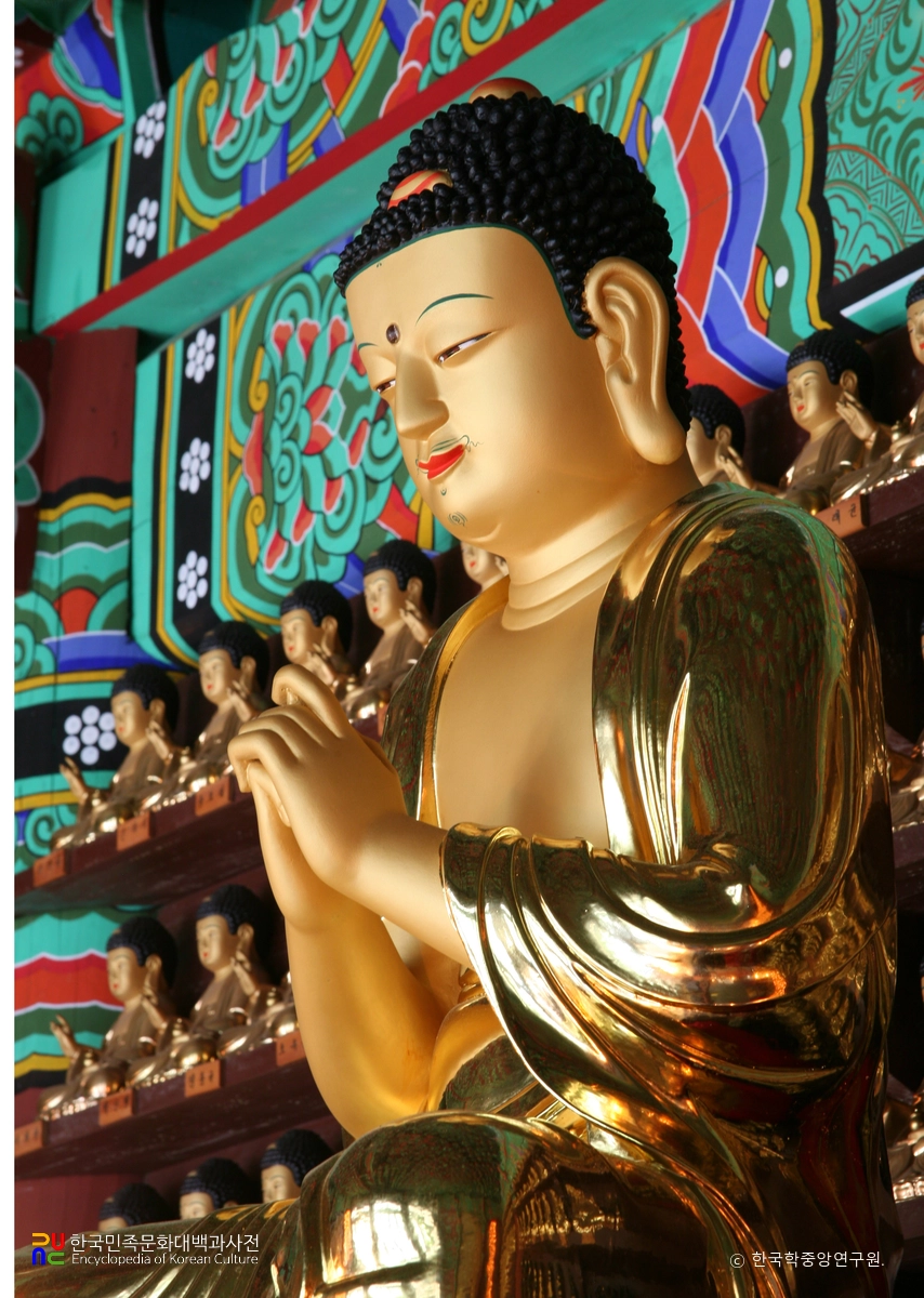 대전 비래사 목조비로자나불좌상