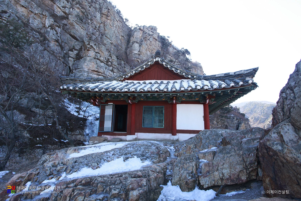 재령 묘음사 현암 측면