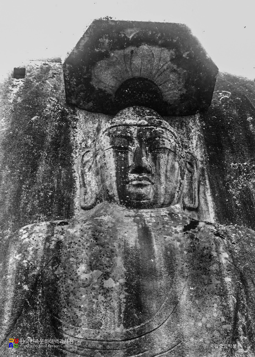 서울 구기리 마애석가불좌상 상부