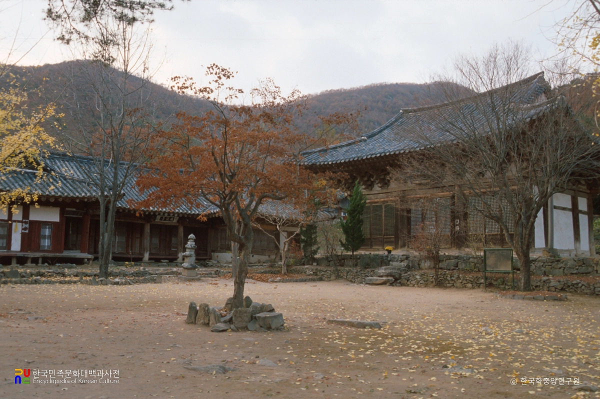 완주 위봉사 전경