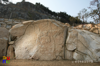 의성 생송리 마애보살좌상 정면