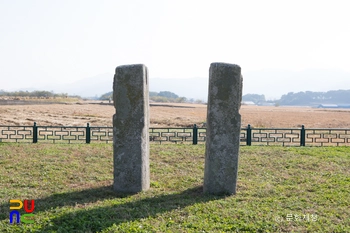 경주 보문사지 연화문 당간지주