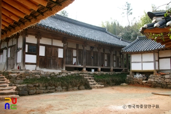 장흥 존재 고택 한게임 슬롯 머신 정측면