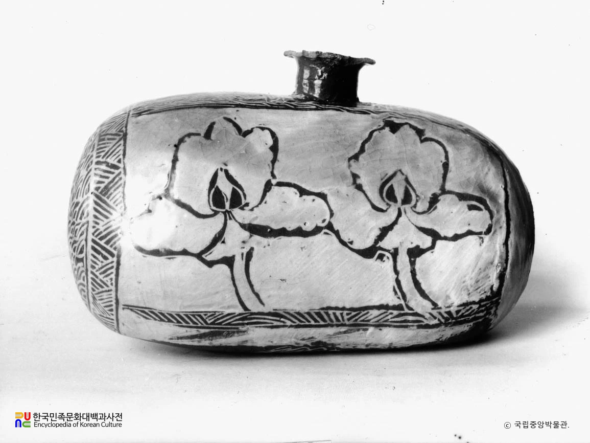 분청사기 상감 모란문 장군