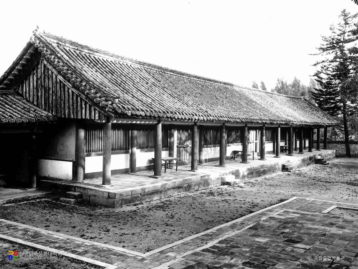 서울 문묘 동무 정측면