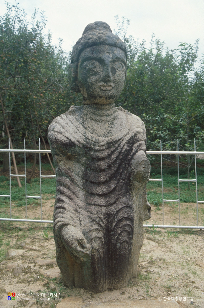 영주 석교리 석조여래입상