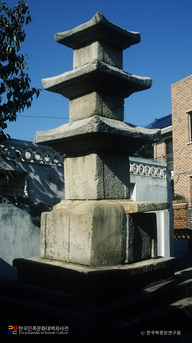 동문리 오층석탑 및 당간지주