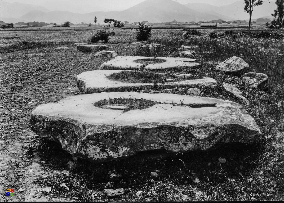 경주 황룡사지 중 금당지 석조대좌
