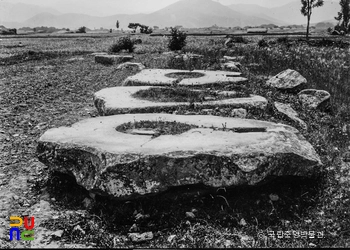 경주 황룡사지 중 금당지 석조대좌