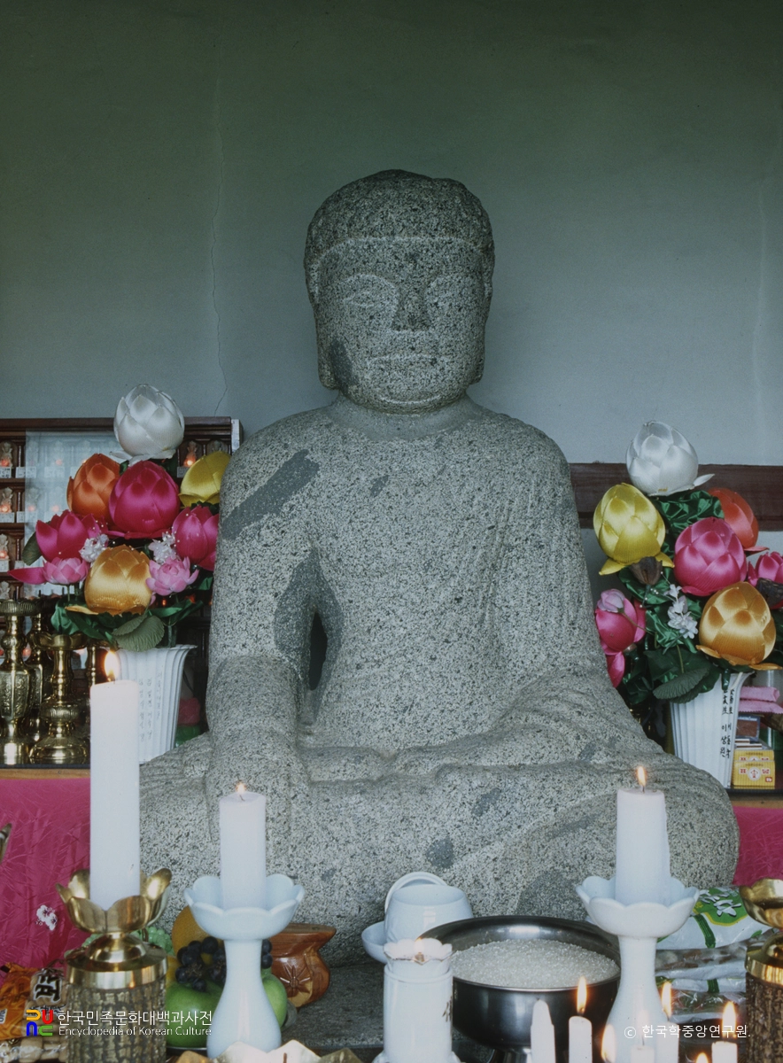 구례 사도리 석불 좌상