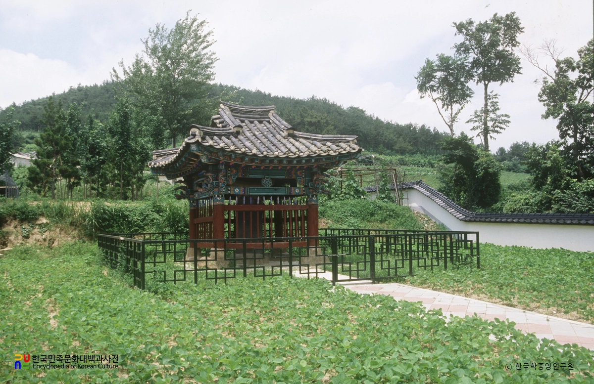정읍 고암서원 묘정비각 전경