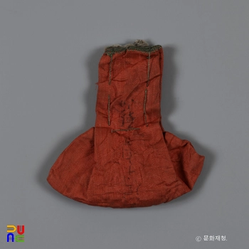 문경 대승사 금동아미타여래좌상 및 복장유물 중 향낭