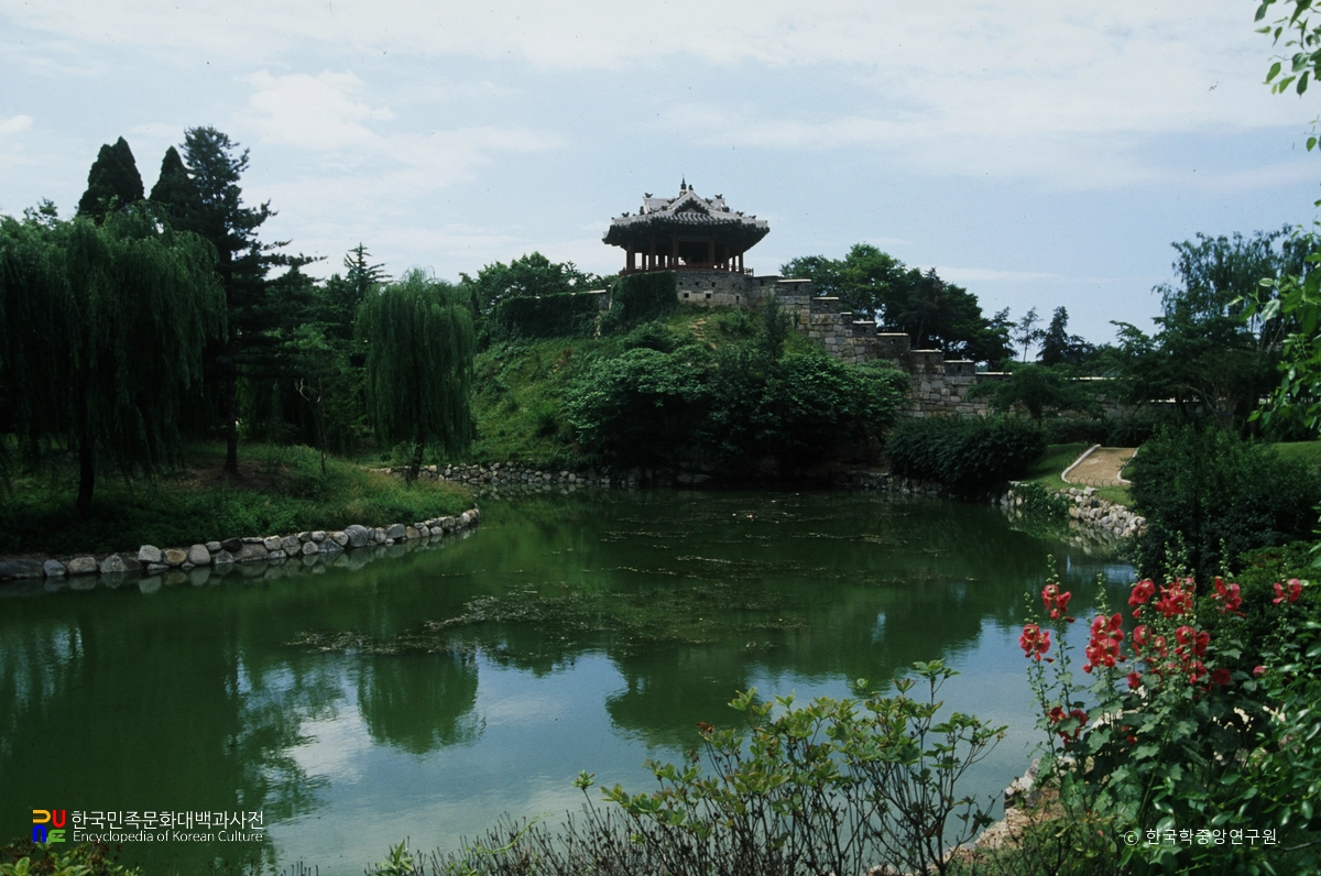 수원 방화수류정 전경