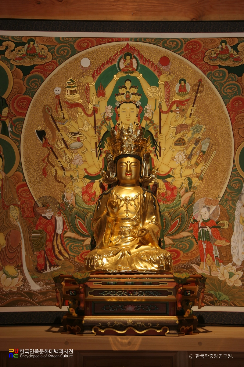 양평 용문사 금동관음보살좌상