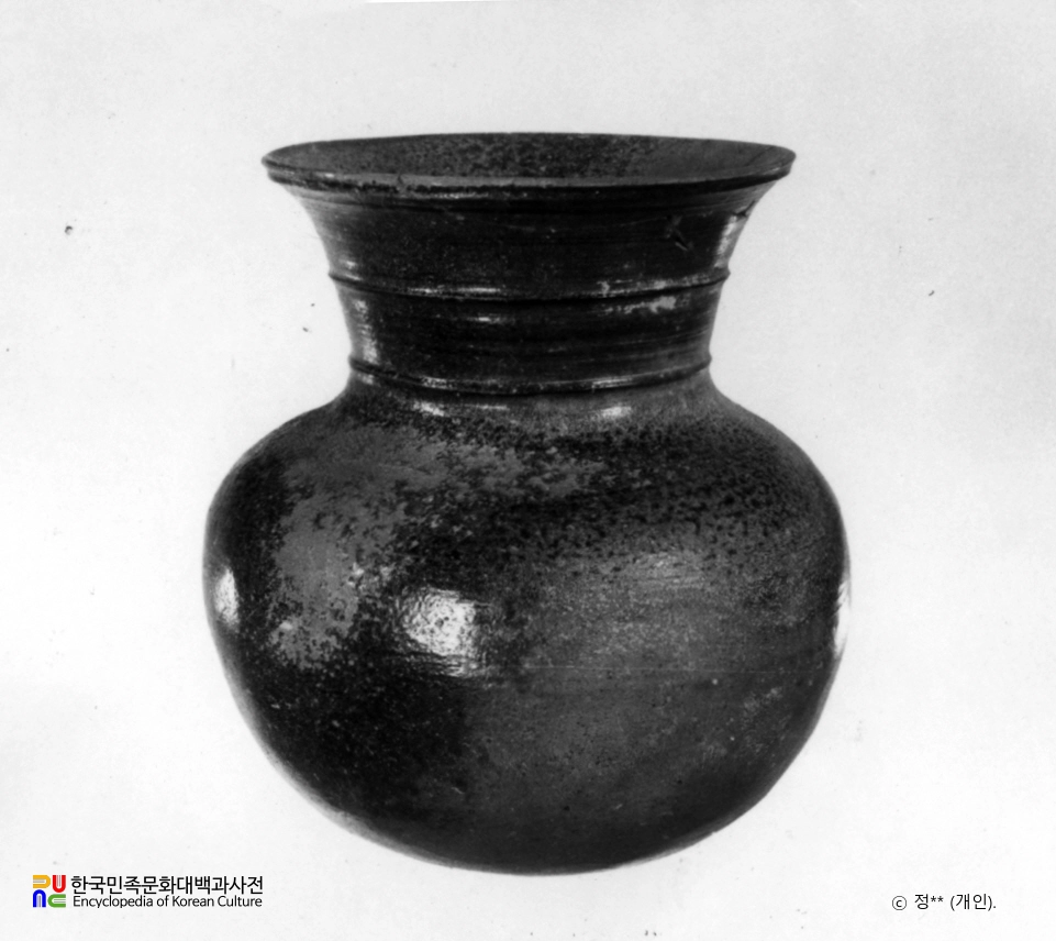 부산 화명동 고분군 출토 토기