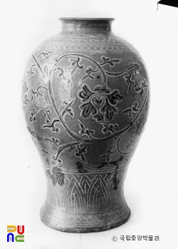 분청사기 상감 모란당초문 매병