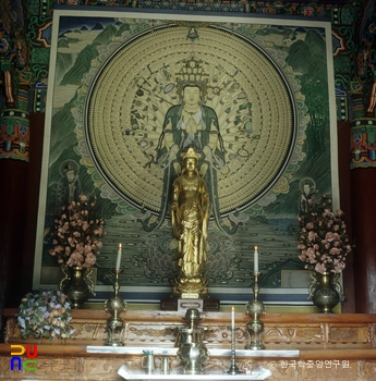 경주 불국사 금동다낭 크라운 카지노 슬롯 머신보살입상