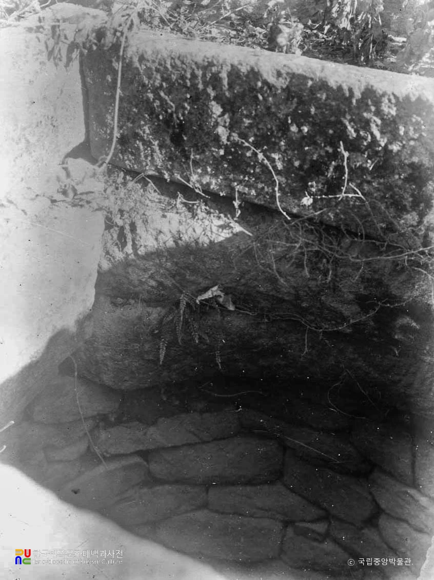 경주 재매정 내부