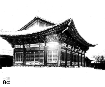 서울 경복궁 사정전 우측면