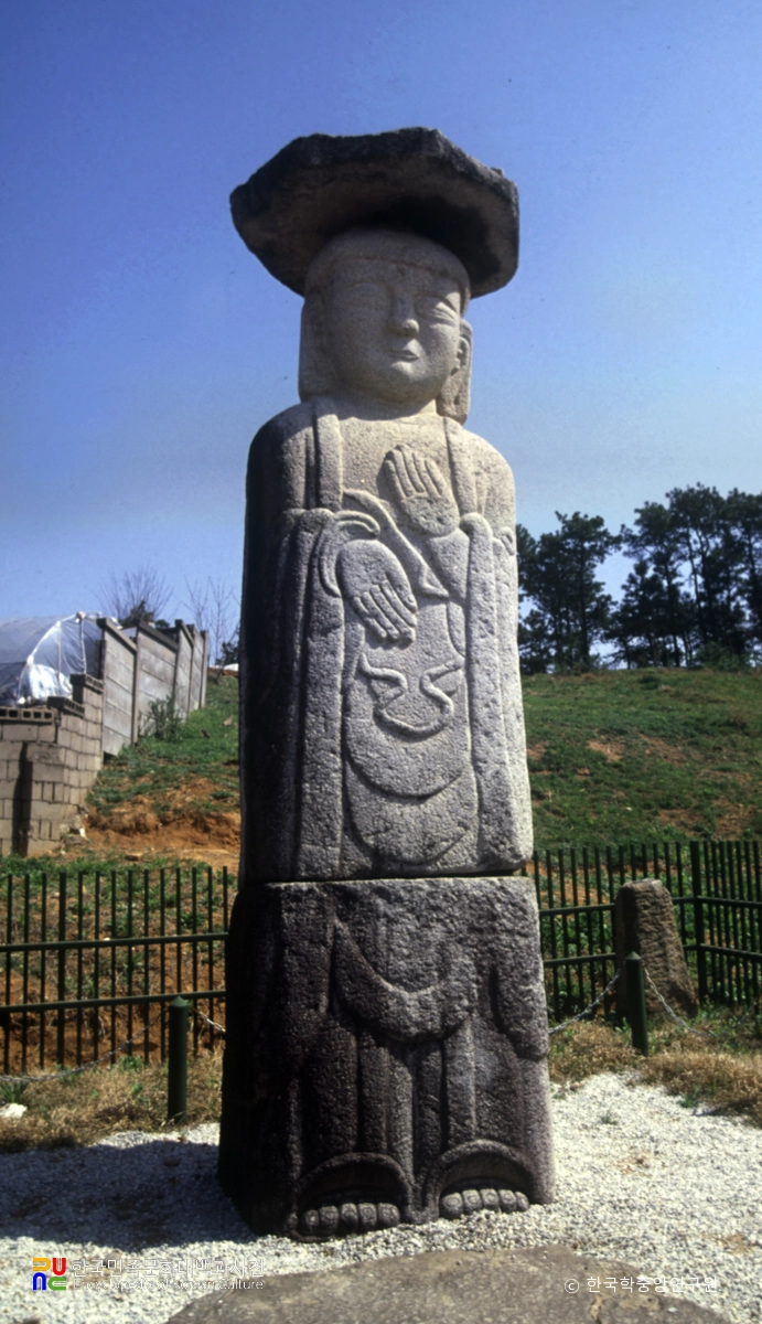 이천 어석리 석불 입상