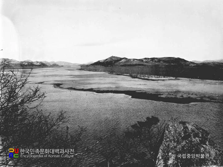부여 자온대와 백마강 전경