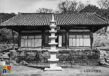 예산 수덕사 대웅전 정면