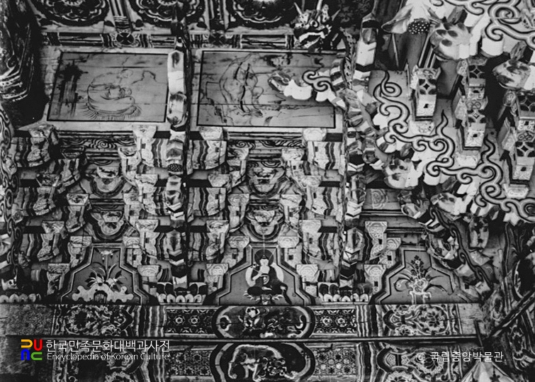 영광 불갑사 대웅전 내부 공포