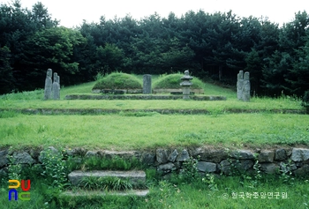 여주 서희 장군 묘 전경