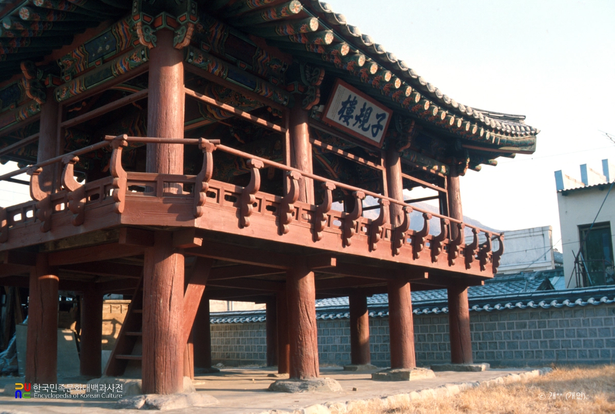 영월 자규루 및 관풍헌 중 자규루 정측면