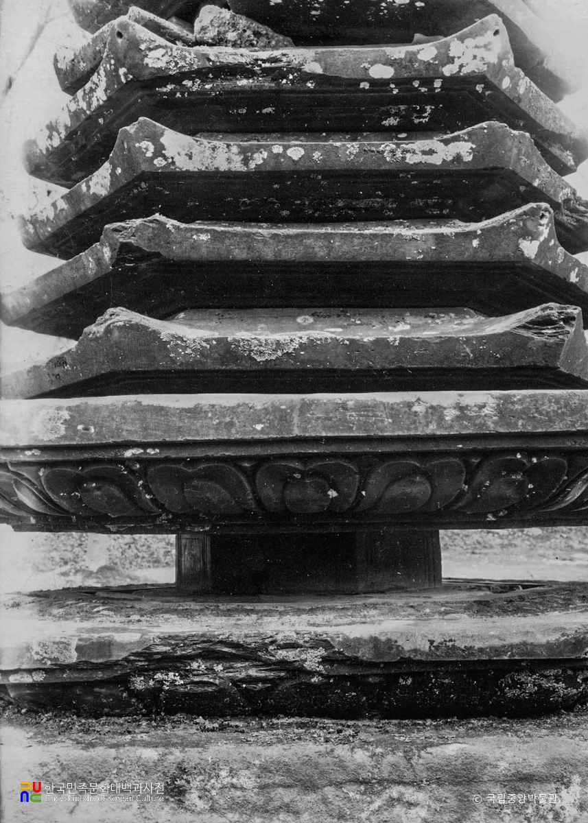 김제 금산사 육각다층석탑 탑신부